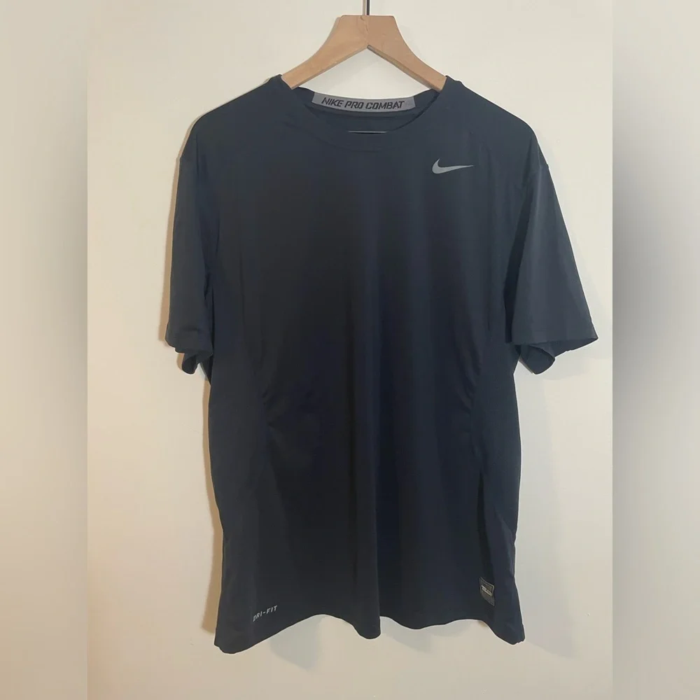 Nike Pro Combat XL Fitted Black Athletic Tee T Shirt Short Sleeve Dri-Fit - Picture 1 of 7